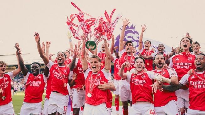 Photo: ⚽️ Arsenal are the reigning champions of England and the favorite of the season
