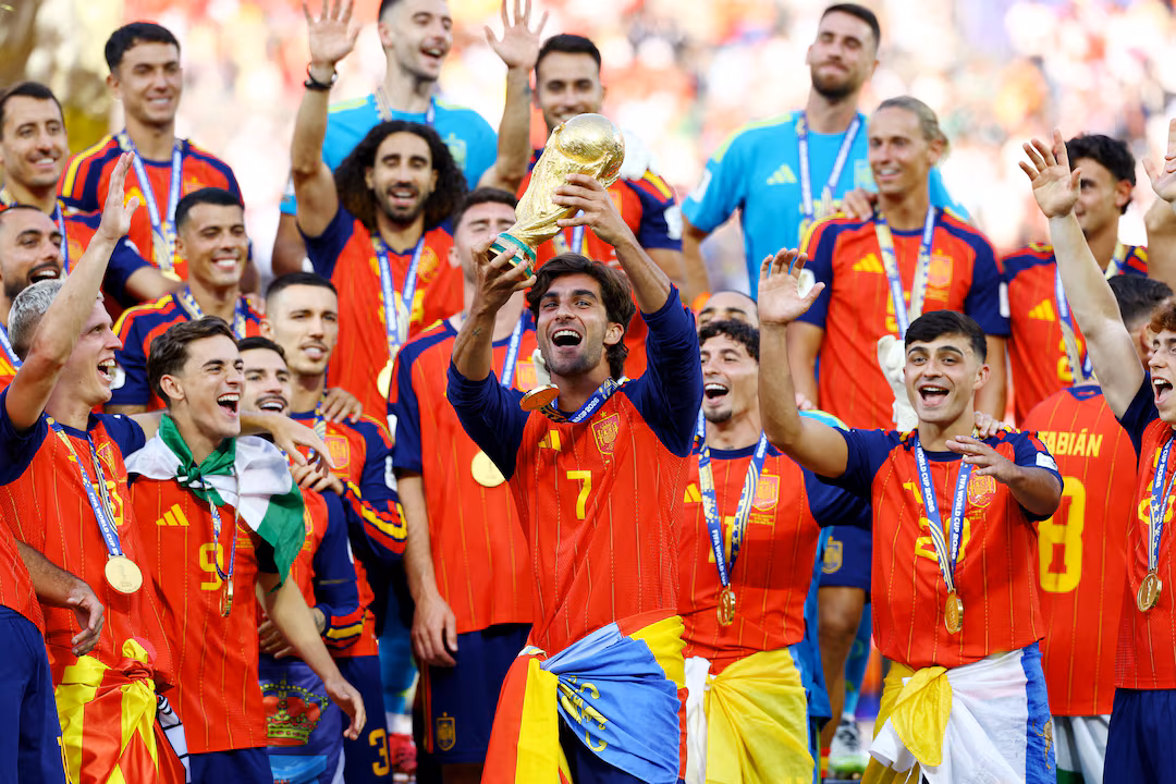 Photo: Substitute Torres rescues grim final to make Spain world champions