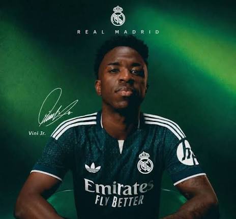 Photo: ✅Official: Vinicius has signed a new contract with Real Madrid until 2032!⚪