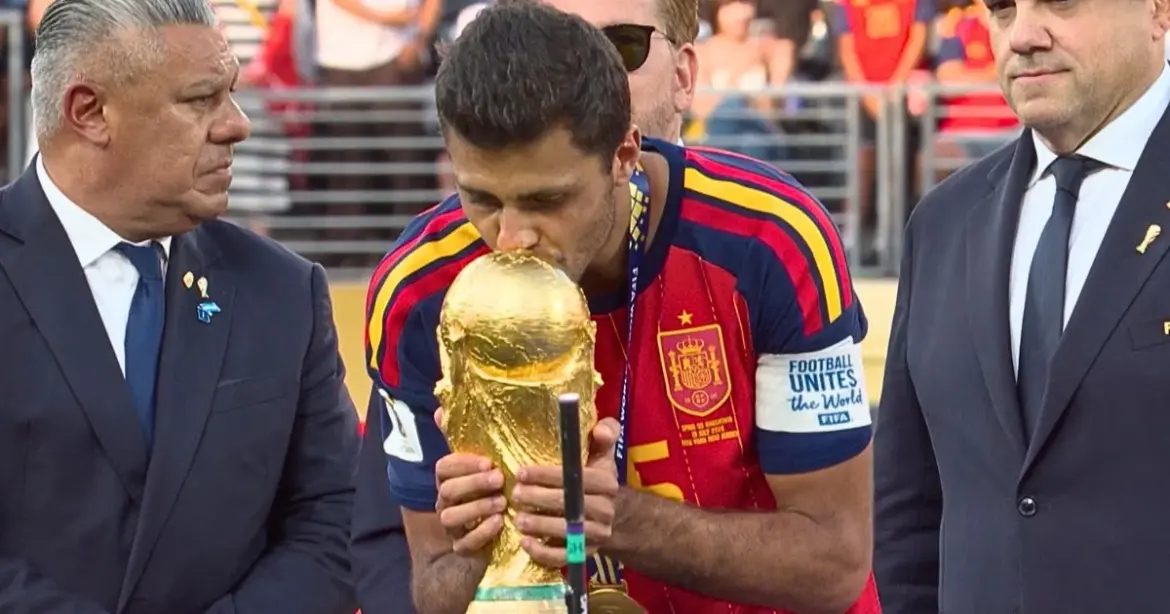 Photo: ✅Officially decided: Rodri returns to La Liga – deal with Barca closed 🔵🔴